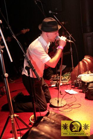 Babylove and The Van Dangos (DK) Ska Got Soul Weekender - McCormacks Ballroom, Leipzig 18. April 2009 (18).jpg